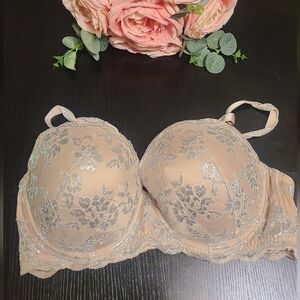 VICTORIA’S SECRET Dream Angels Lined Demi Bra 36DD Cream Fishnet Lace